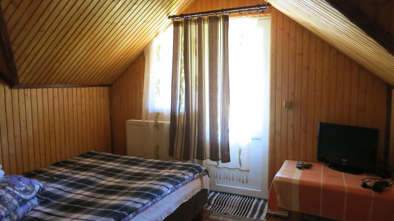 Cottage V Gorakh Iszka Kültér fotó