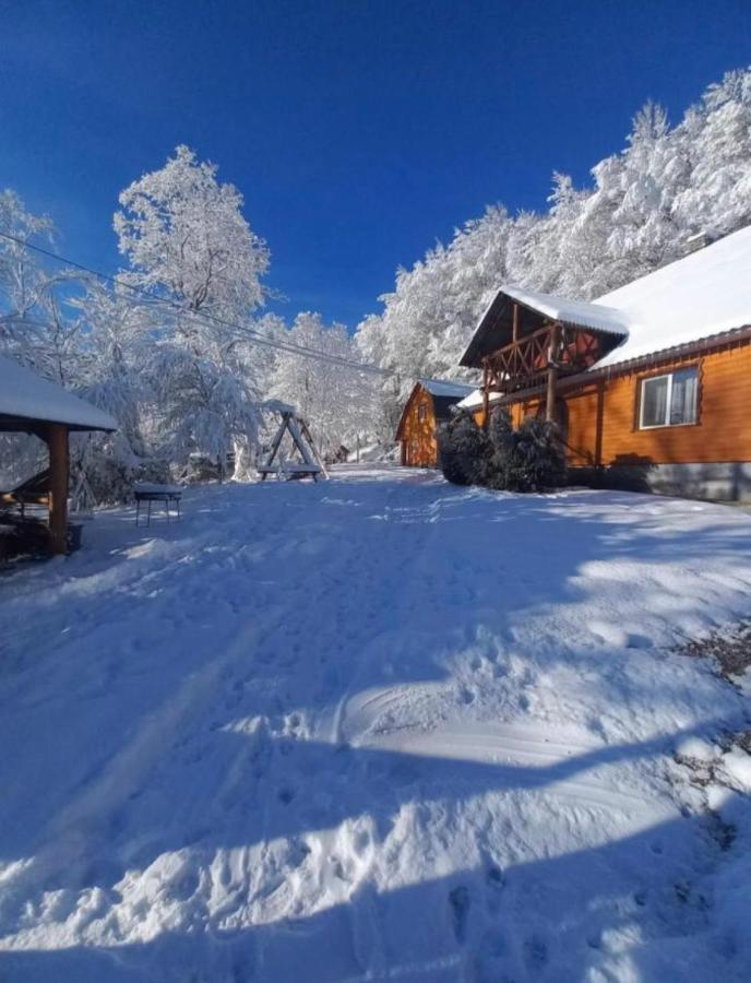 Cottage V Gorakh Iszka Kültér fotó